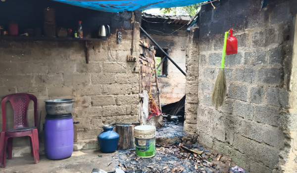 വീടിന് തീ പിടിച്ചു