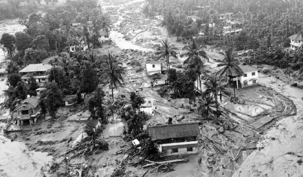 മുണ്ടക്കൈ - ചൂരൽ മല ഉരുൾ ദുരന്തബാധിതരുടെ  ബാങ്ക് വായ്പ സർക്കാർ ഏറ്റെടുക്കാൻ   മന്ത്രിസഭായോഗം തീരുമാനിച്ചു