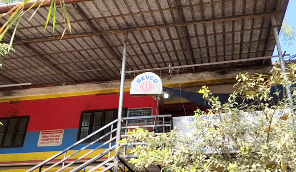 മദ്യപൻമാരുടെ ശല്യത്താൽ വലഞ്ഞ് നാട്ടുകാർ