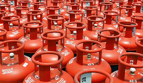 എല്‍പിജി സിലിണ്ടര്‍ ബുക്കിങ്ങില്‍ നിയന്ത്രണം, 21 ദിവസത്തെ ലോക്ക്-ഇന്‍ പിരീഡ്