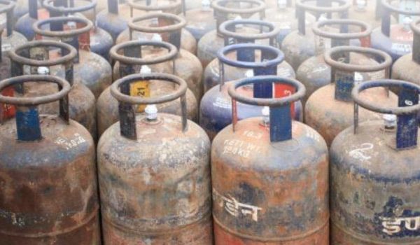 വാണിജ്യ പാചക വാതക ക്ഷാമം രൂക്ഷം; ഹോട്ടൽ മേഖല പ്രതിസന്ധിയിൽ