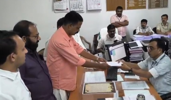 എം.എസ്. വിശ്വനാഥൻ നാമനിർദേശ പത്രിക സമർപ്പിച്ചു