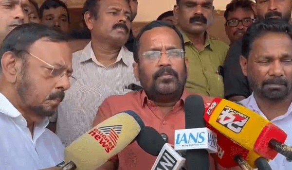 വയനാട് ടൗൺഷിപ്പ് വീടുകളിലെ വിള്ളൽ വിവാദത്തിൽ വിശദീകരണവുമായി മന്ത്രി കെ രാജൻ.