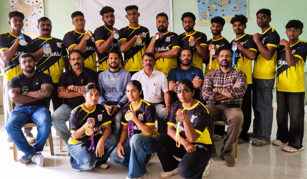കൈ കരുത്തിന്റെ ലോക വേദിയില്‍  മാറ്റുരയ്ക്കാന്‍ വയനാടിന്റെ 13 താരങ്ങള്‍